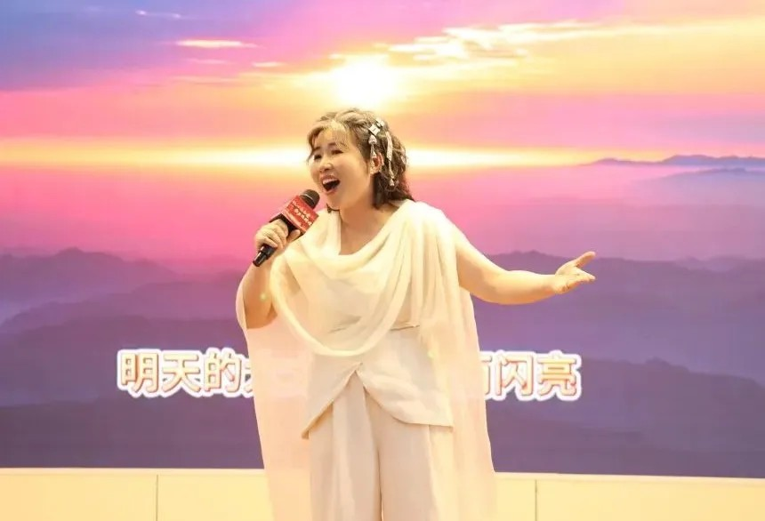 一等獎： 三分會崔莉《白衣天使》